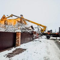 Гирлянда на дом при помощи автовышки